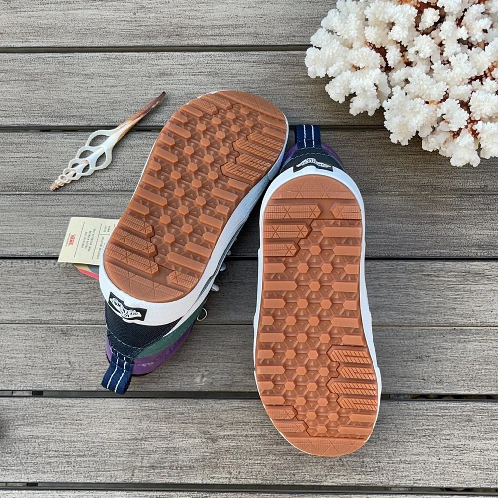 Vans Women's Multi-Color High-Top Winter Boots USED. No longer has tags.